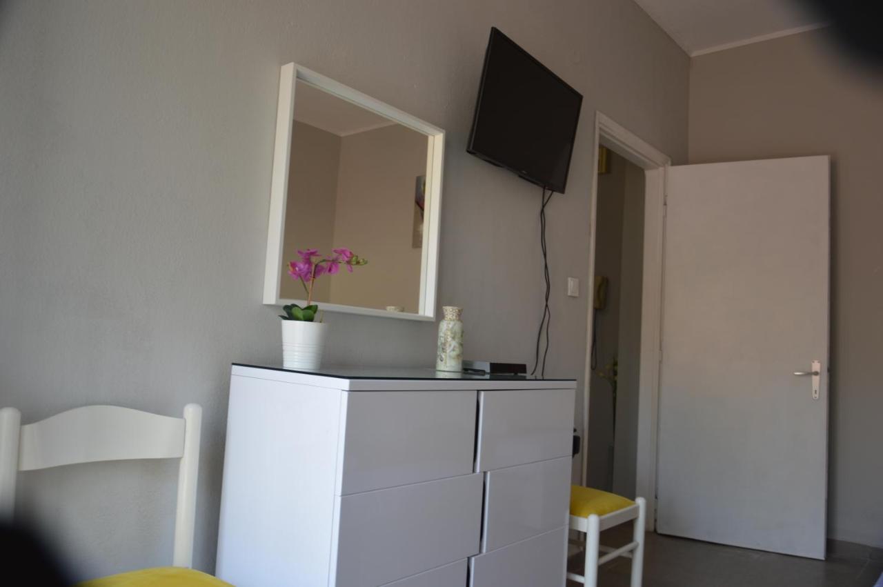 Daisy Apartment Asprovalta Extérieur photo